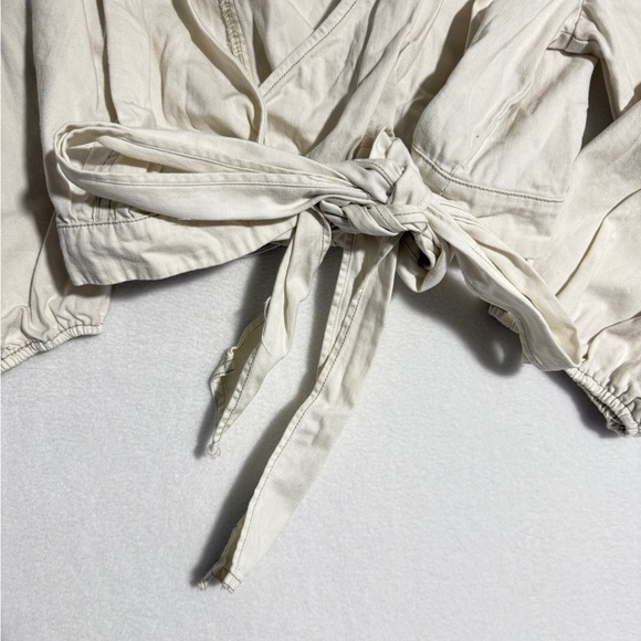 Free People Cream Crop Top Size L Wrap Blouse - Picture 3 of 5